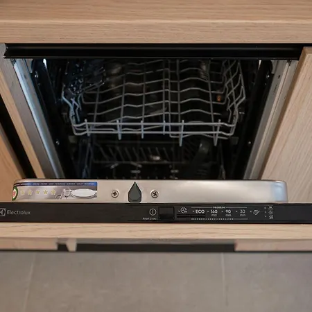 Beatrice In Odyssey Pool & Spa-parking Mamaia