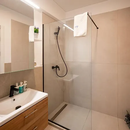 Beatrice In Odyssey Pool & Spa-parking Appartement Mamaia